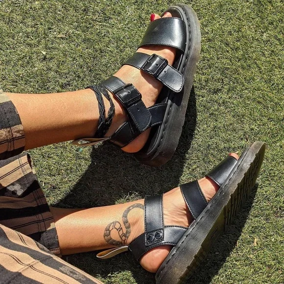 Martens Unisex Vegan Gryphon Slingback Sandals Black Felix Rub Off